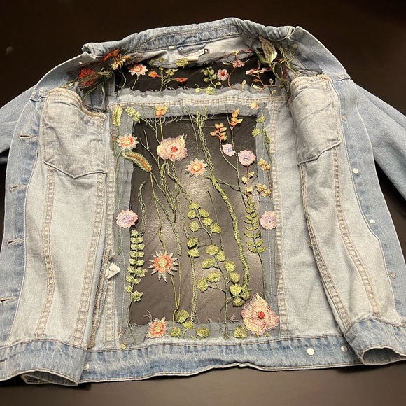 Revamped embroidered denim jacket - Picture 9 of 9